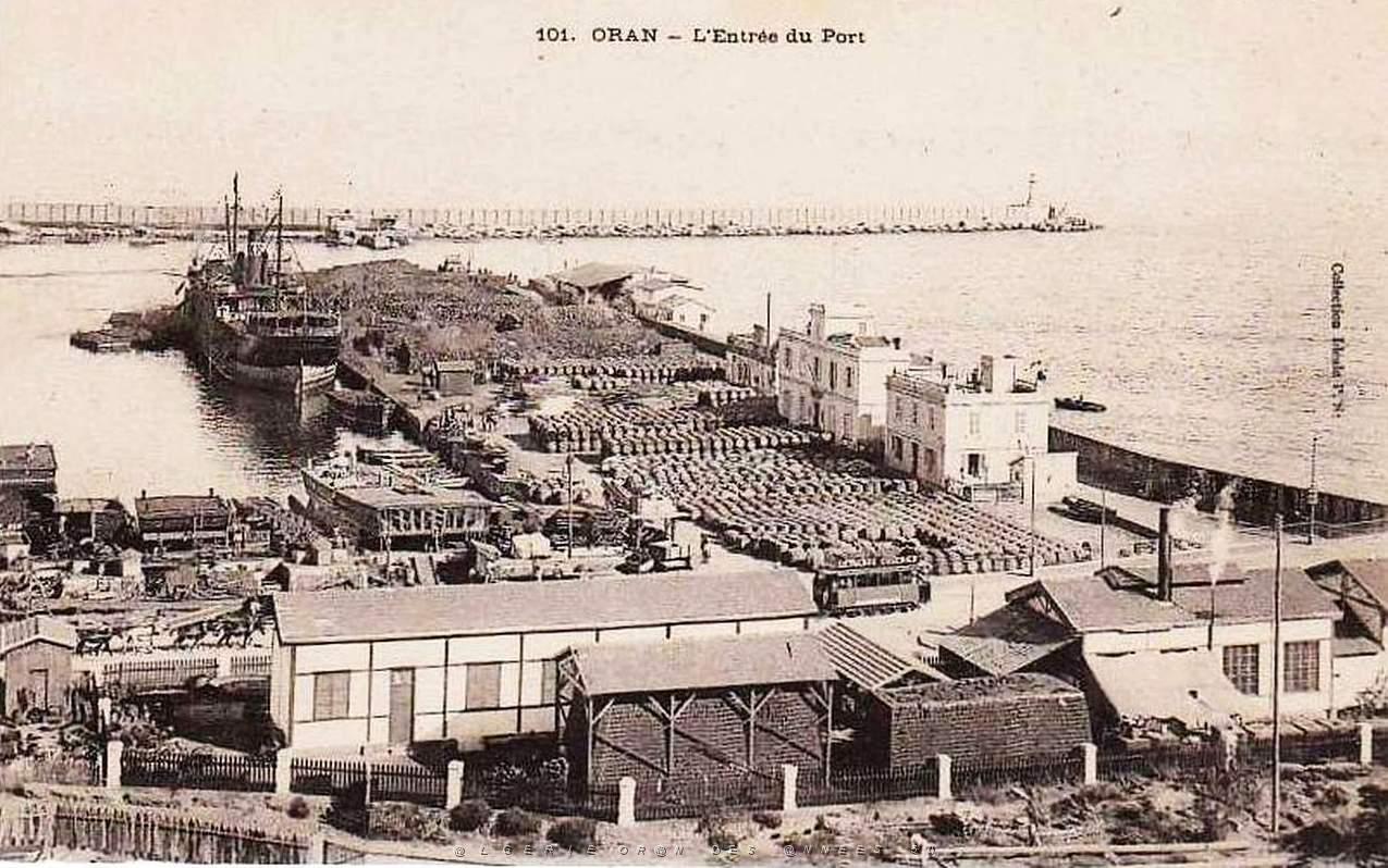 Oran- 042- travail sur les quais.jpg